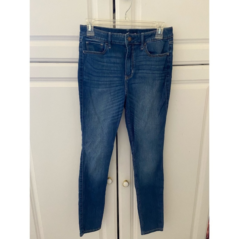 Hollister High Rise Super Skinny Jean Size 7s